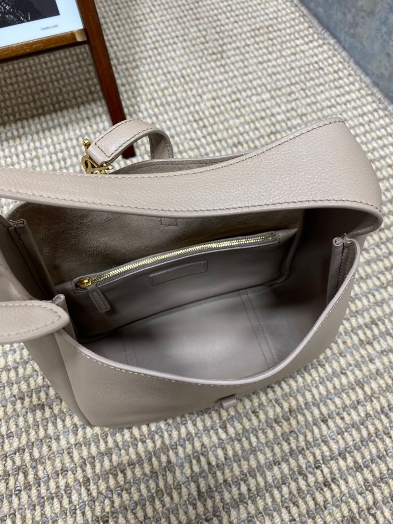 Y51 hobo bags